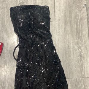 Windsor Strapless prom dress